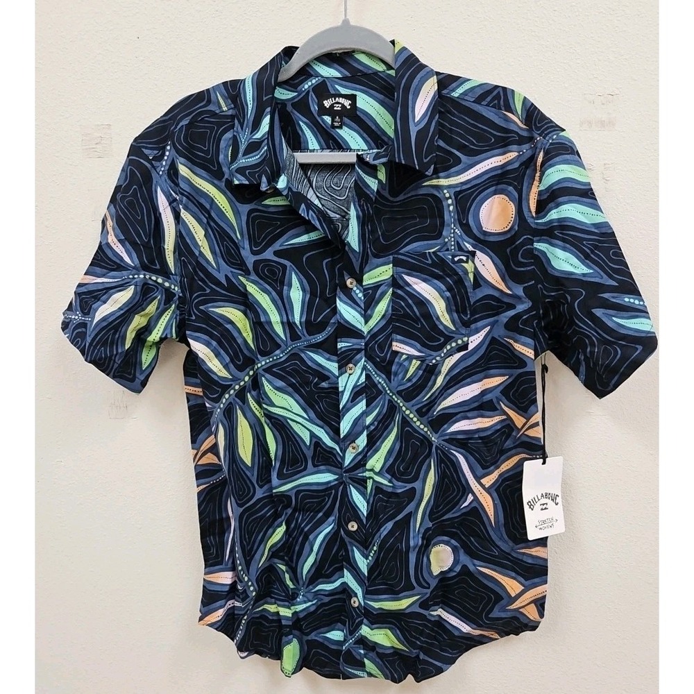 Billabong Surf Classic Casual Button Up Down Shirt Men's Sz Small  Surfing New